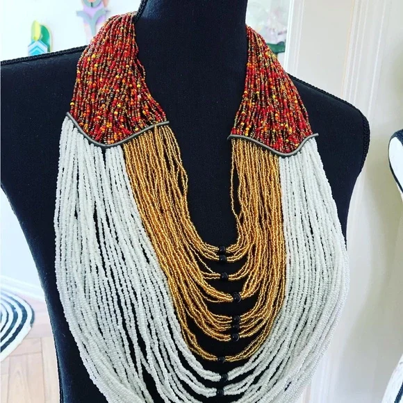 Hand beaded statement necklace. - Picture 6 of 6